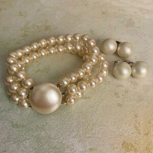 Judy Lee pearl earring & bracelet set clip on triple strand jewelry MCM 50’s